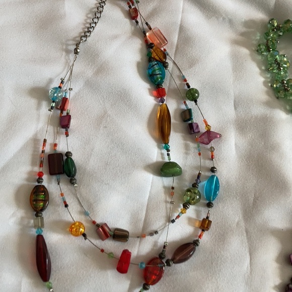 Bundle of bracelet & earrings plus bead necklace, bead bracelet and brooch - Picture 11 of 11